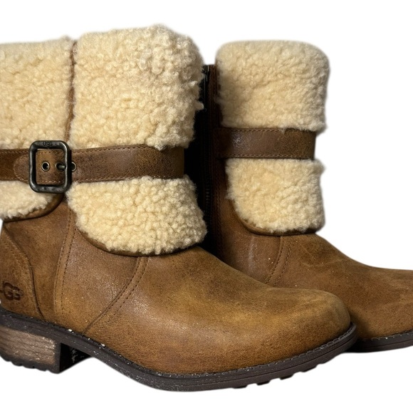 UGG Blayre II leather all weather zip on boots. - Picture 3 of 17